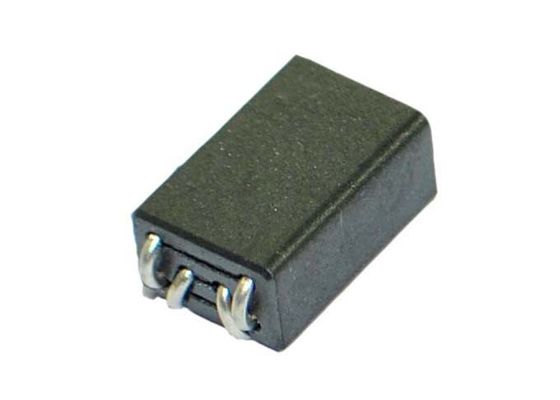 ตัวเหนี่ยวนำลูกปัดเฟอร์ไรต์ปราบปราม EMI ชนิดอ่อนวัสดุ NiZn 5.0 * 5.5 * 4.6 มม