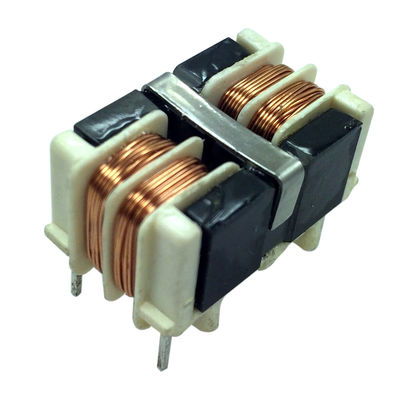 โหมดความแตกต่าง THT แบบรวม Choke Ferrite Core ความปลอดภัยสูงสำหรับตัวยับยั้ง EMC / EMI